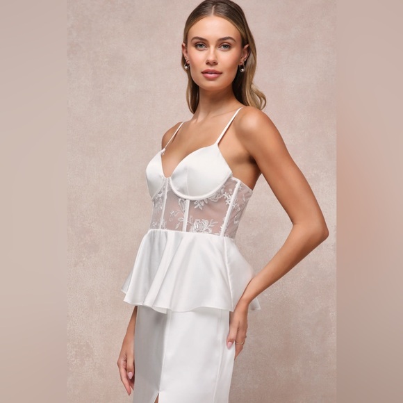 Lulus 
Iconic Adoration White Satin Peplum Sheer Bustier Maxi Dress Sz XL - Picture 3 of 4